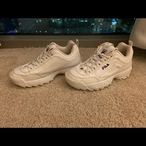 White chunky sneaker